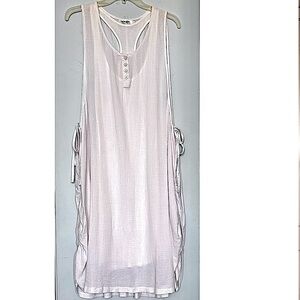 2 peace Elegant White Sleeveless Dress